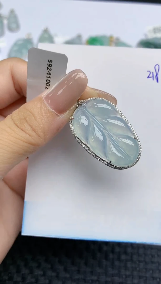【闪购商品】翡翠挂件18K金镶嵌 天然翡翠A货218