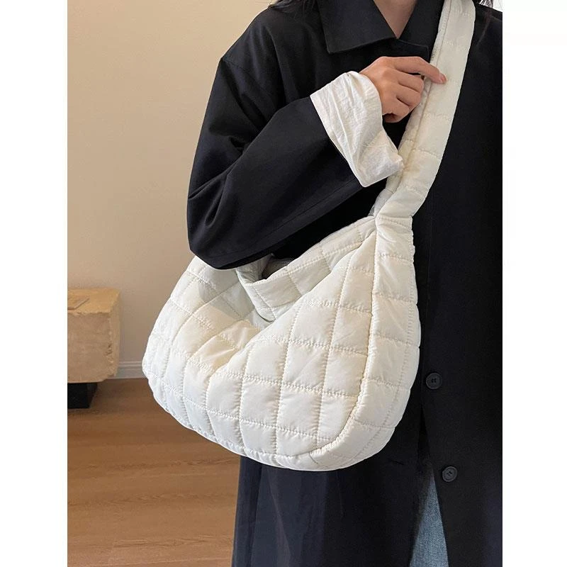 褶皱云朵包包女秋冬大容量单肩包高级感小众菱格水饺包复古斜挎包