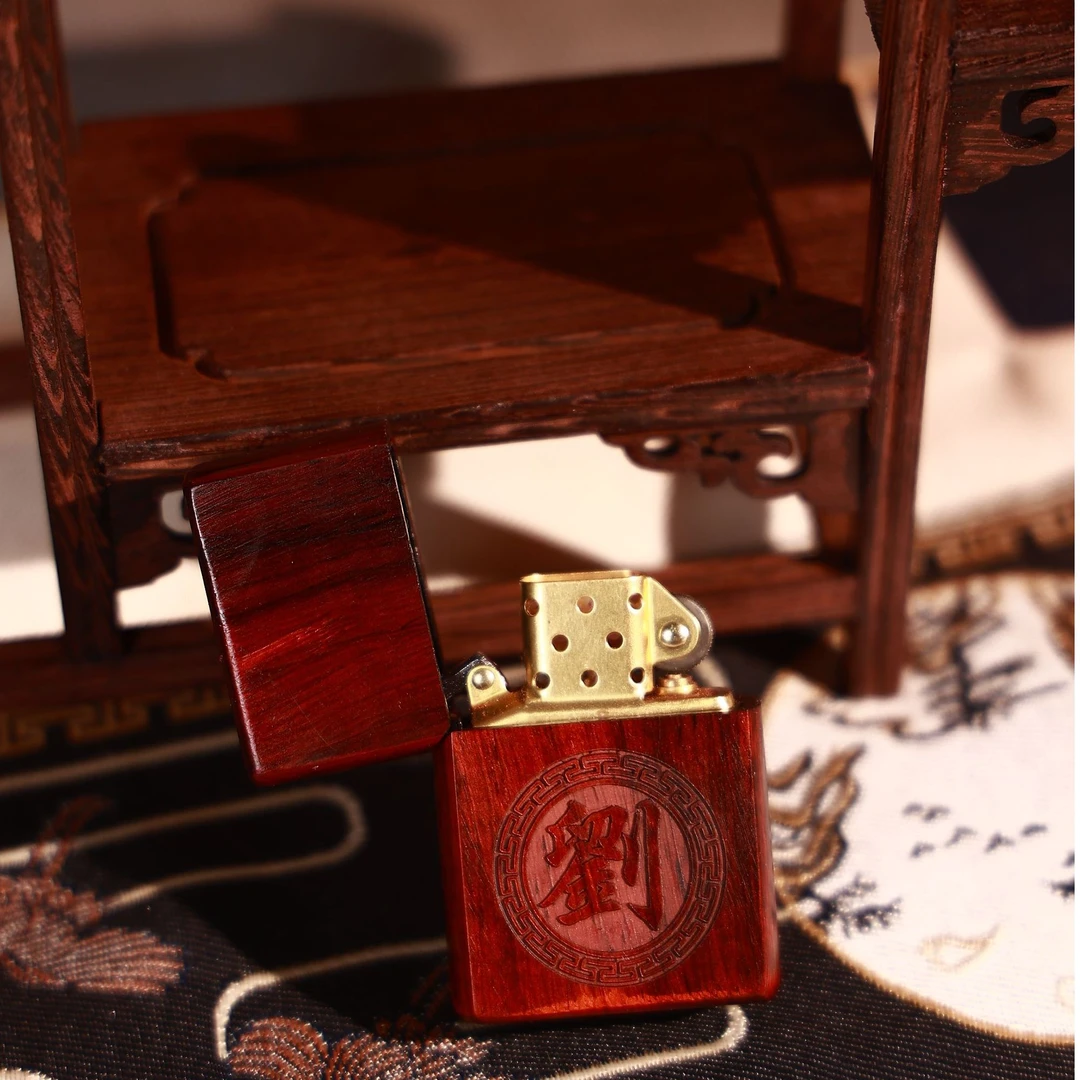 定制 正面百家姓+背面生肖  紫檀木手工打火机