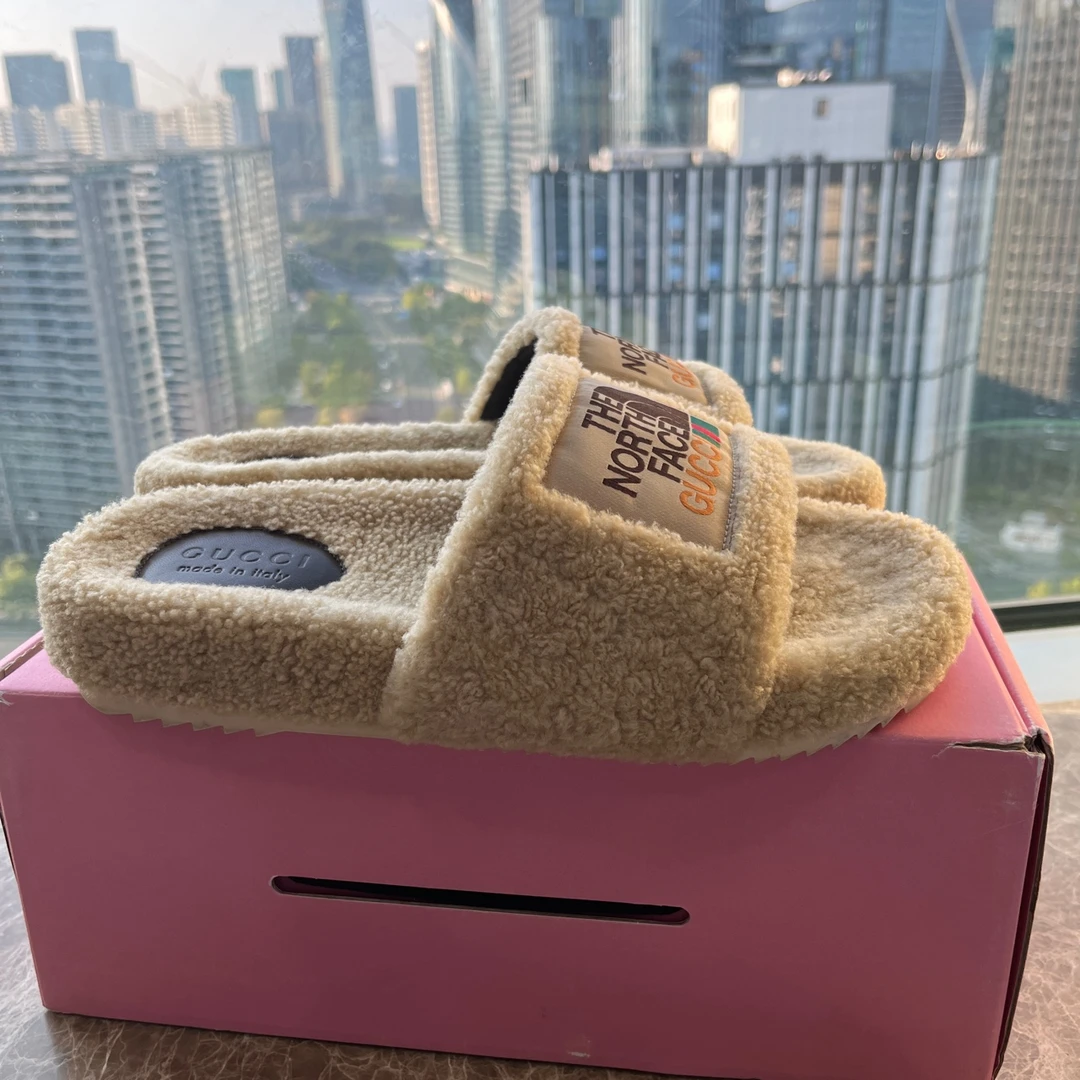 Gucci北面联名圆头拖鞋 米色8码 99新 试穿一次带防尘袋 公价7200