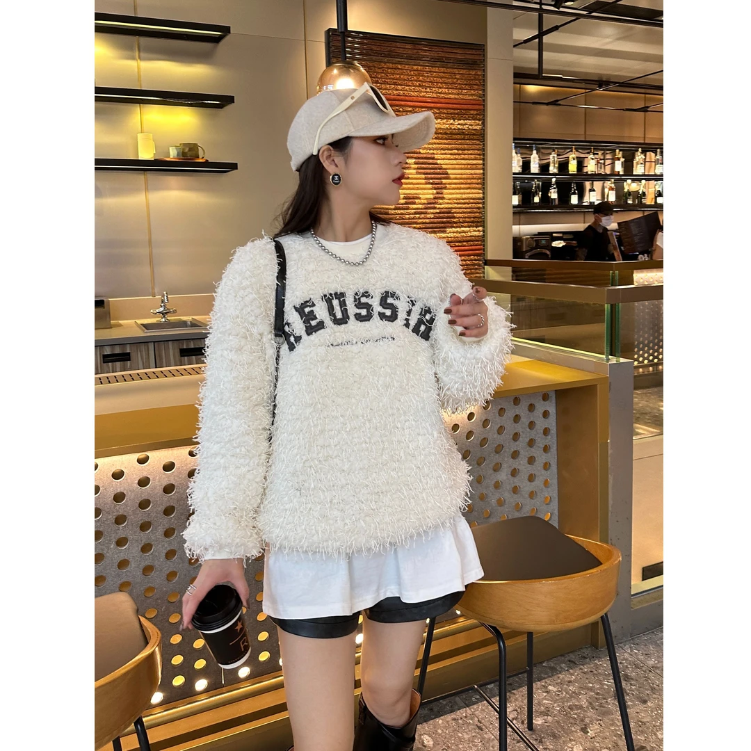 KIKI严选：【62093】-范希家欧货冬季新款字母流苏须须百搭上衣