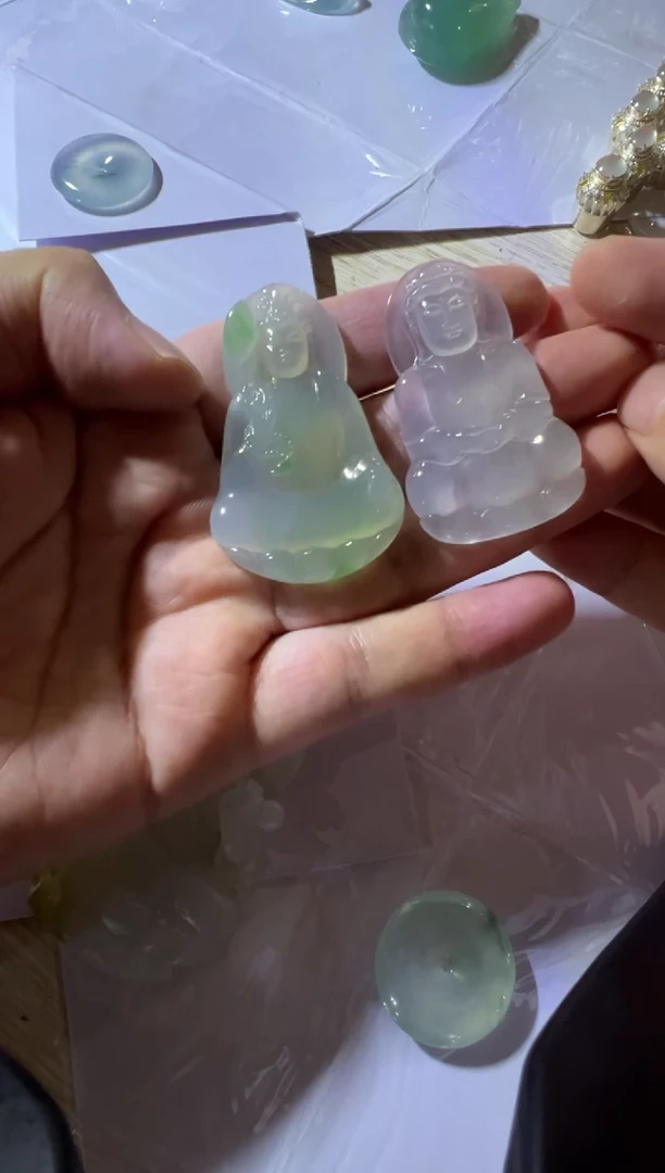 【闪购商品】定制翡翠未镶嵌观音