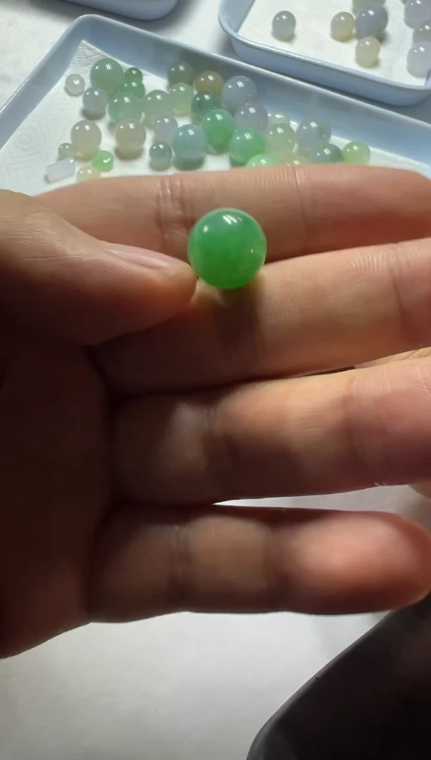 【闪购商品】定制翡翠未镶嵌珠子