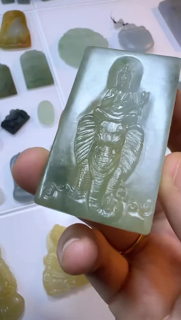 【闪购商品】定制翡翠未镶嵌普贤