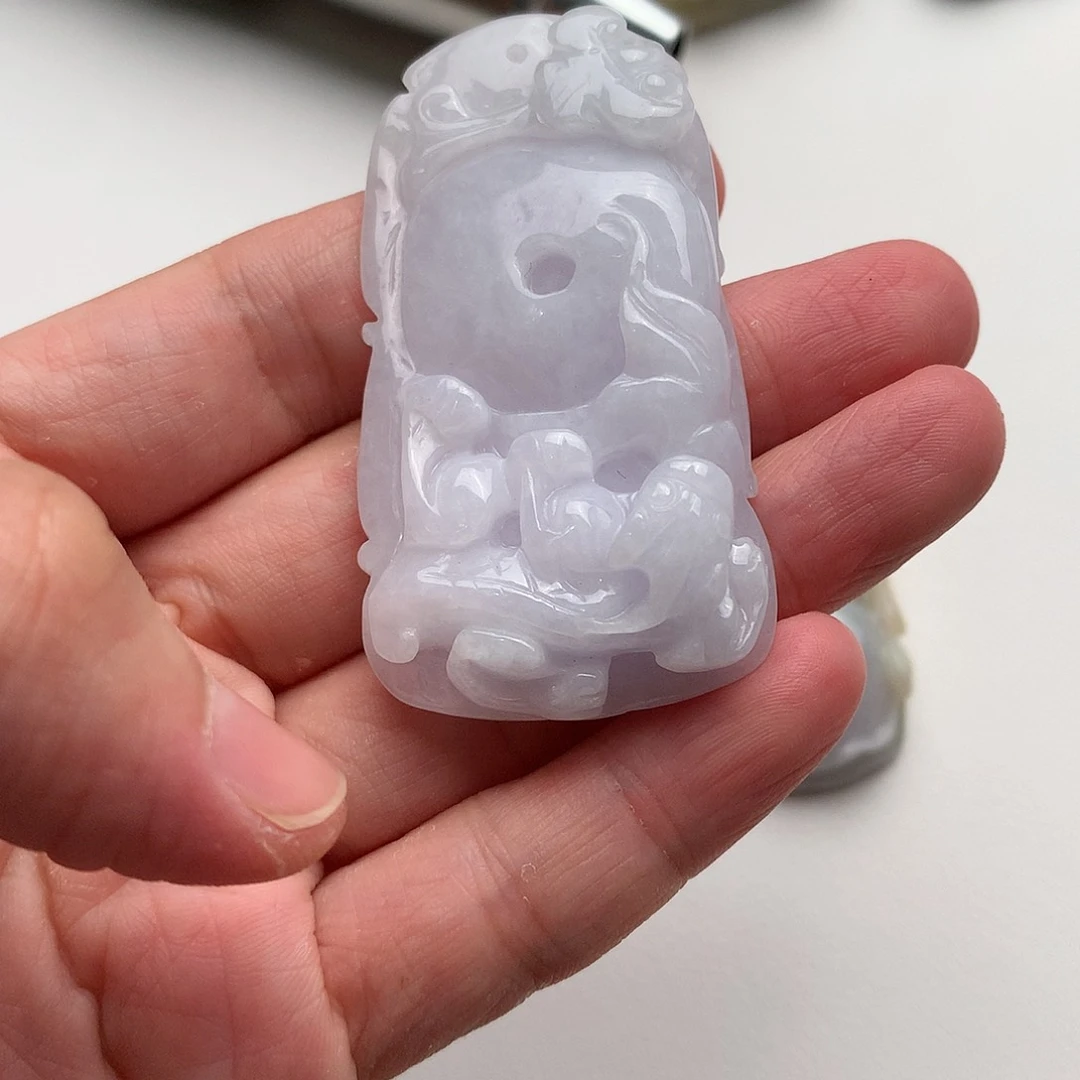 翡翠颈饰未镶嵌糖*岁龙