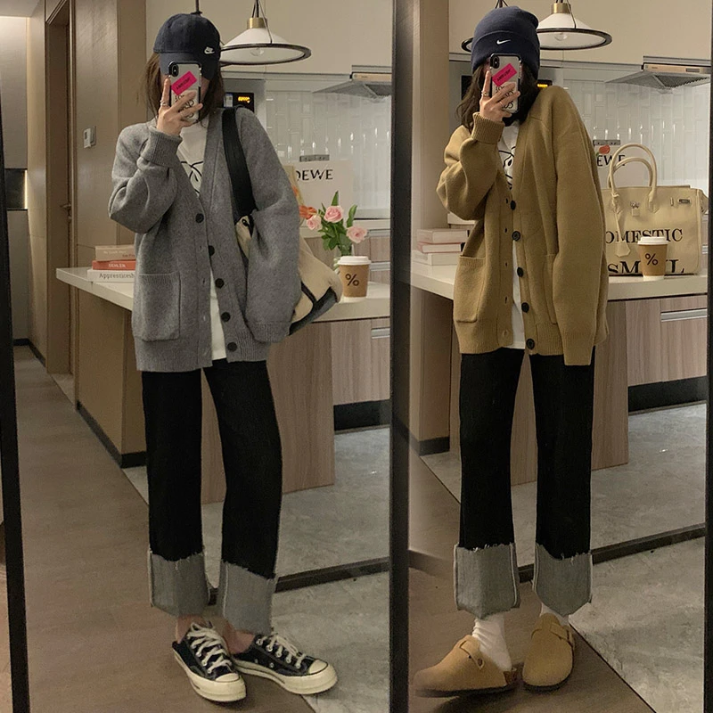 2023秋冬新款针织衫慵懒经典口袋V领毛衣开衫显瘦纯色保暖外套女