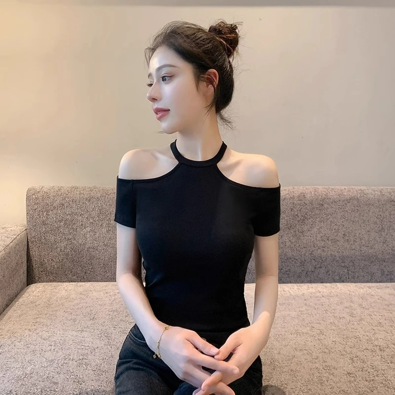 黑色短袖t恤女夏季露肩2024新款修身设计感小众网红紧身挂脖上衣