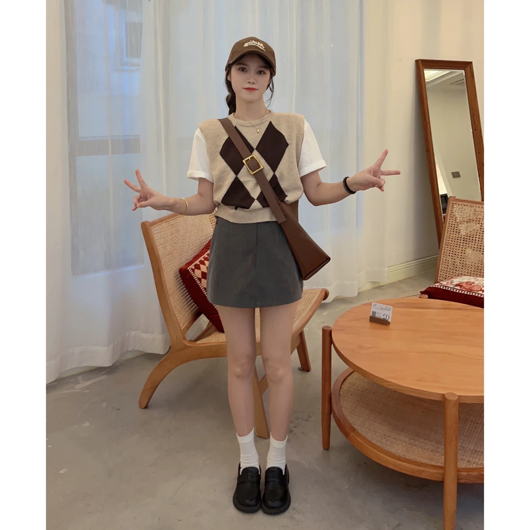 拾一 小众复古菱格毛衣马甲