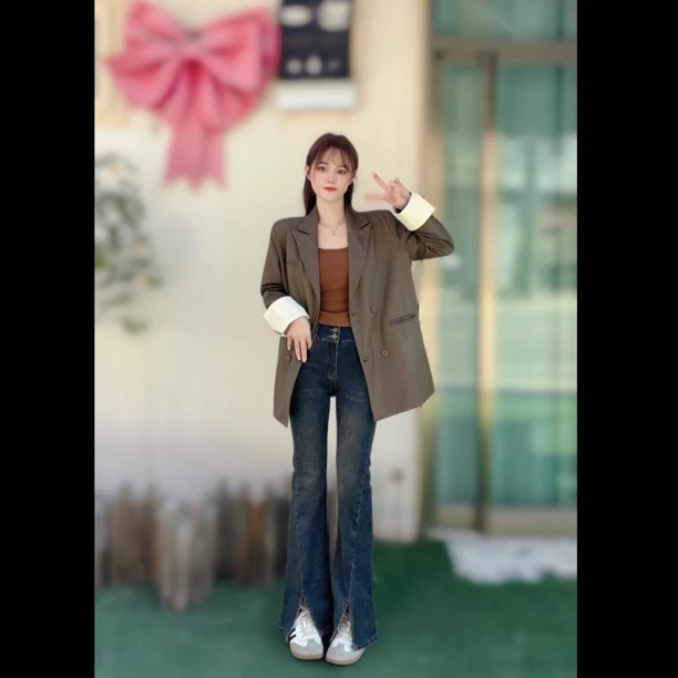 拾一 秋冬三粒扣超高腰开衩微喇叭牛仔裤