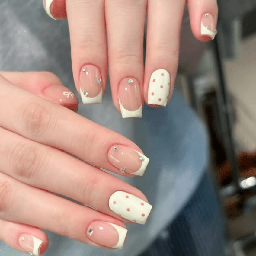 （南洋）奶白波点美甲蝴蝶结可爱少女气质显手白显手长纯手工穿戴甲