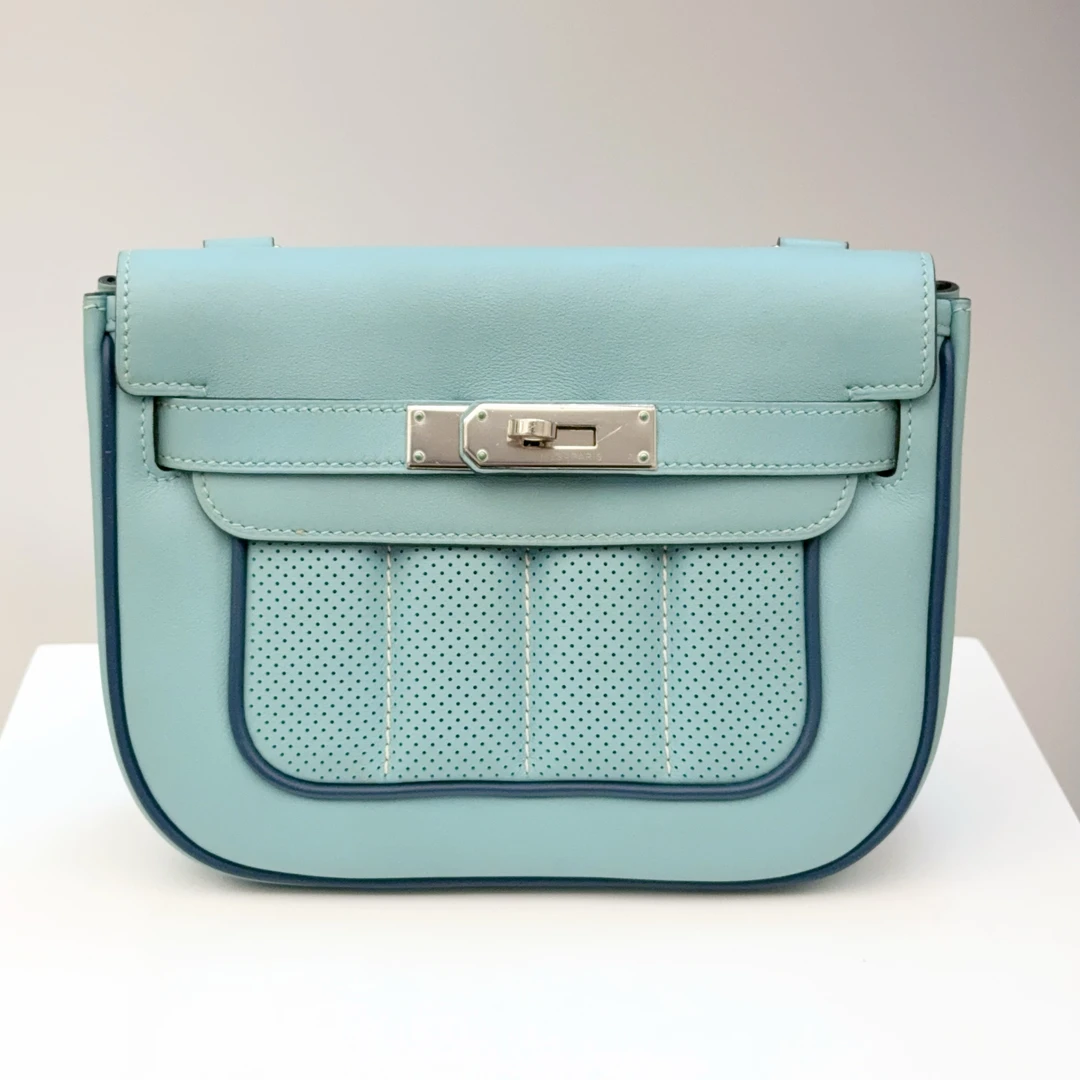 99新 Hermes/爱马仕  Berline mini 马卡龙蓝银扣swift T刻