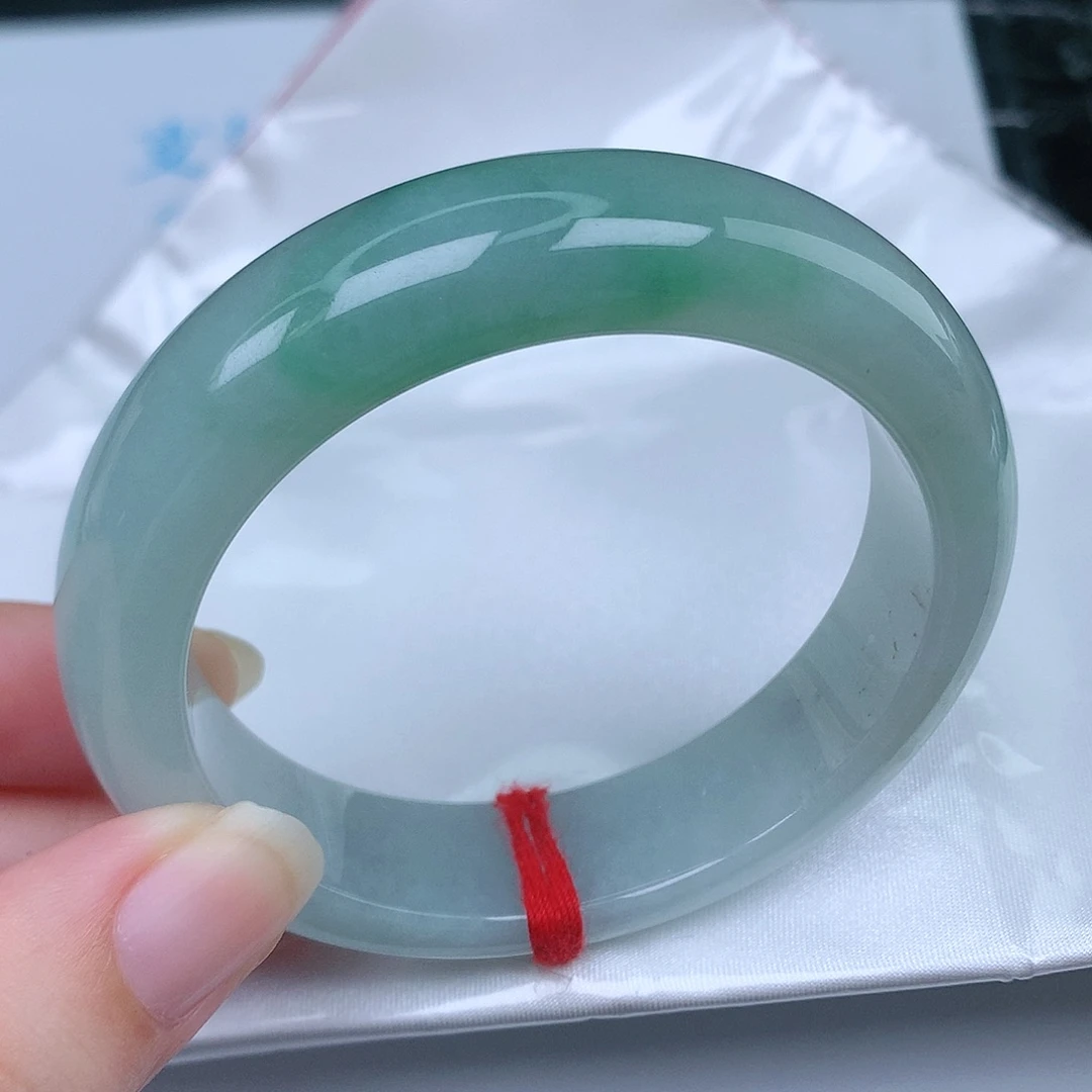 翡翠手镯未镶嵌天然