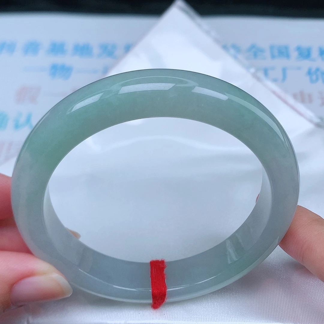 翡翠手镯未镶嵌天然