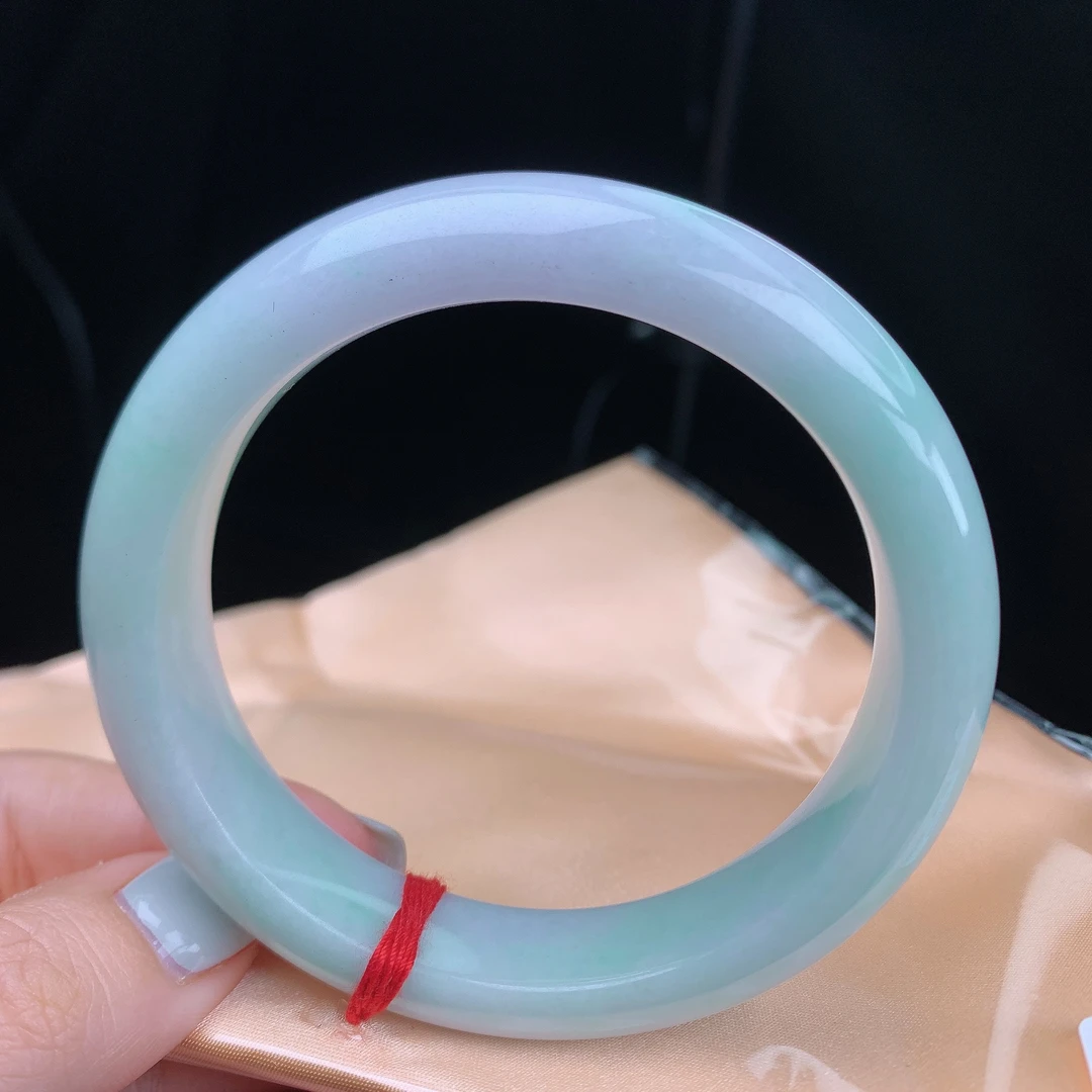 天然A货翡翠完美春带彩手镯58正圈质地细腻版型佳气质百搭宽边