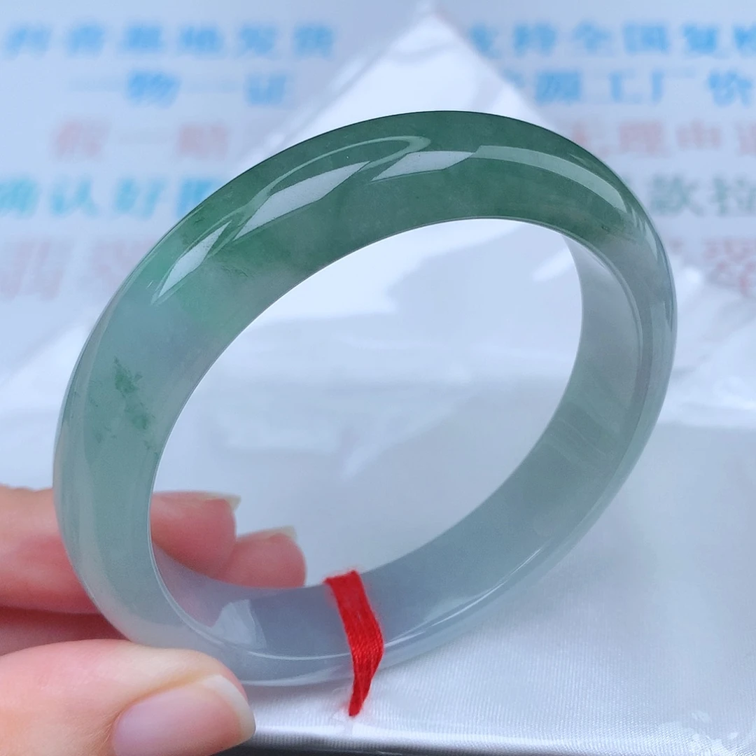 翡翠手镯未镶嵌天然