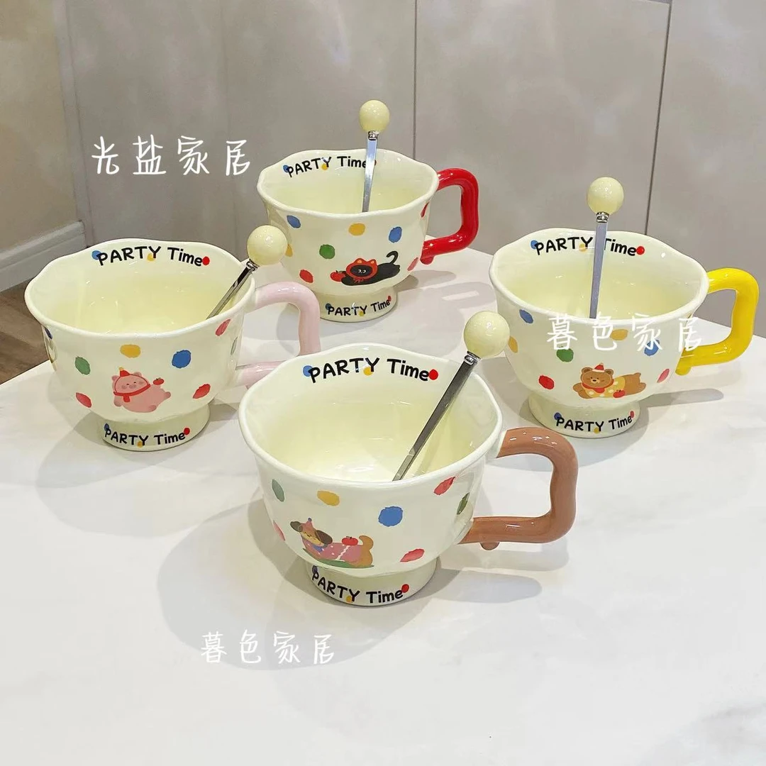 卡通可爱陶瓷马克杯高脚杯早餐杯家用宿舍喝水杯带勺