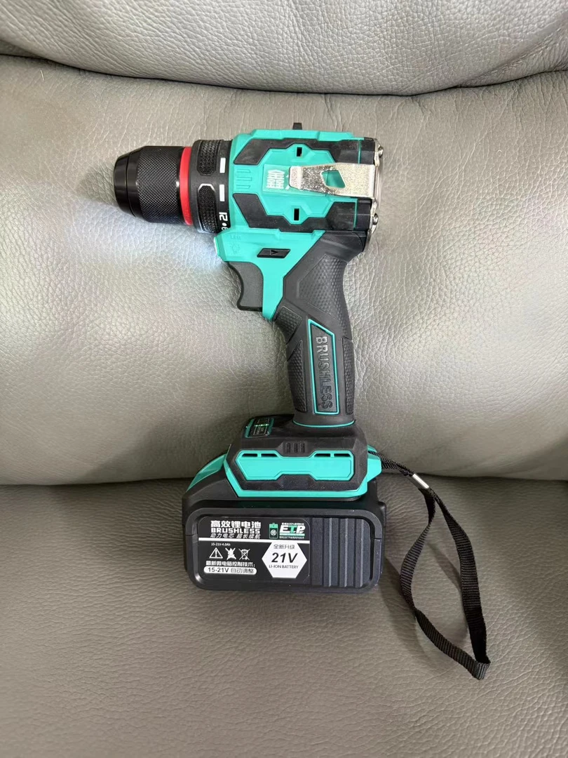 《新款敲击手电钻》木工修理工家庭DIY纯铜无刷手电钻10节电池