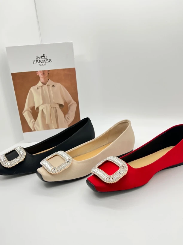 九七鞋柜秋季平底方头水晶小方扣小单鞋时尚百搭