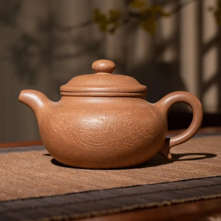 【亘古】《仿古-刻》精工半手 老黄段 约240cc 手工紫砂茶壶