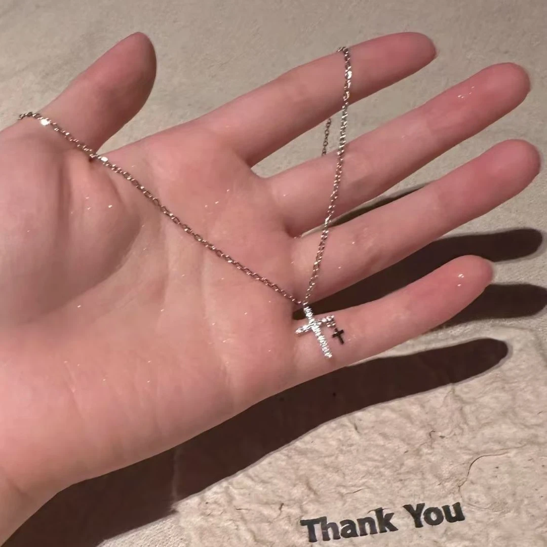 爆闪十字架项链不掉色百搭ins简约高级轻奢设计精致