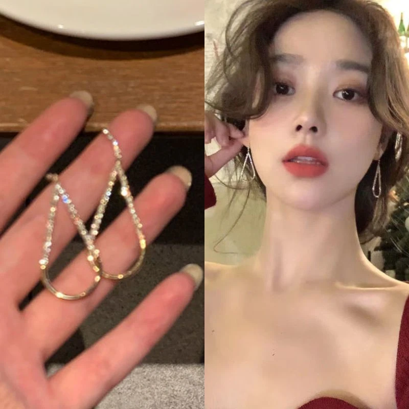 早春耳环轻奢小众高级感设计耳饰女2023年新款潮耳钉