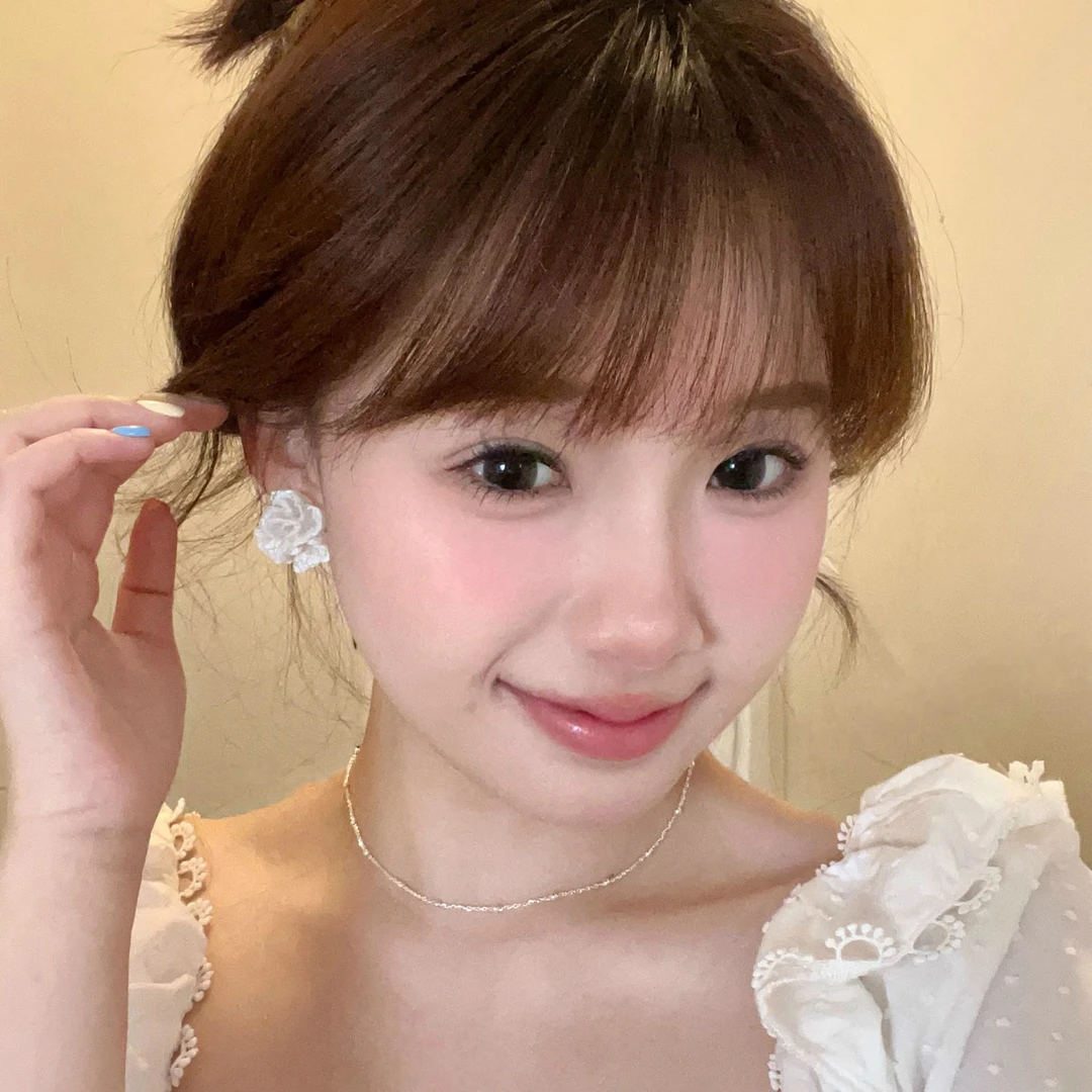 合金耳饰 山茶花耳环女春夏小众设计感高级感耳钉无耳洞耳夹耳饰