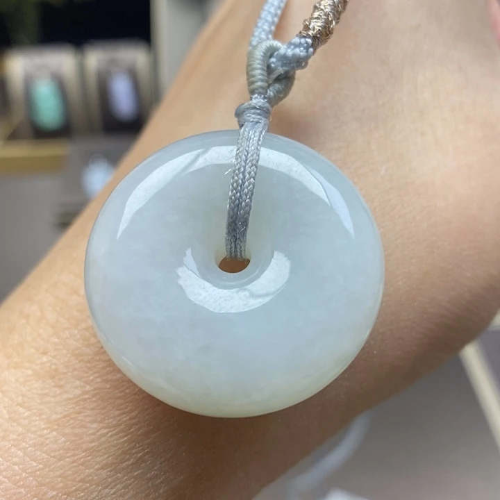翡翠颈饰未镶嵌吊坠