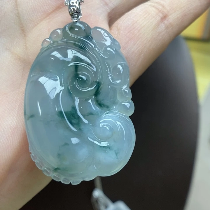 翡翠颈饰18K金镶嵌吊坠33