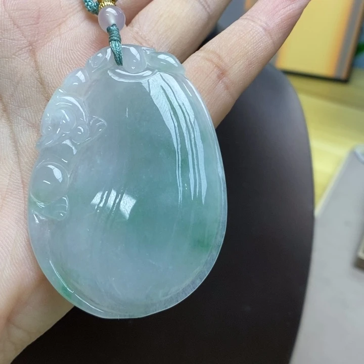 翡翠颈饰未镶嵌吊坠112