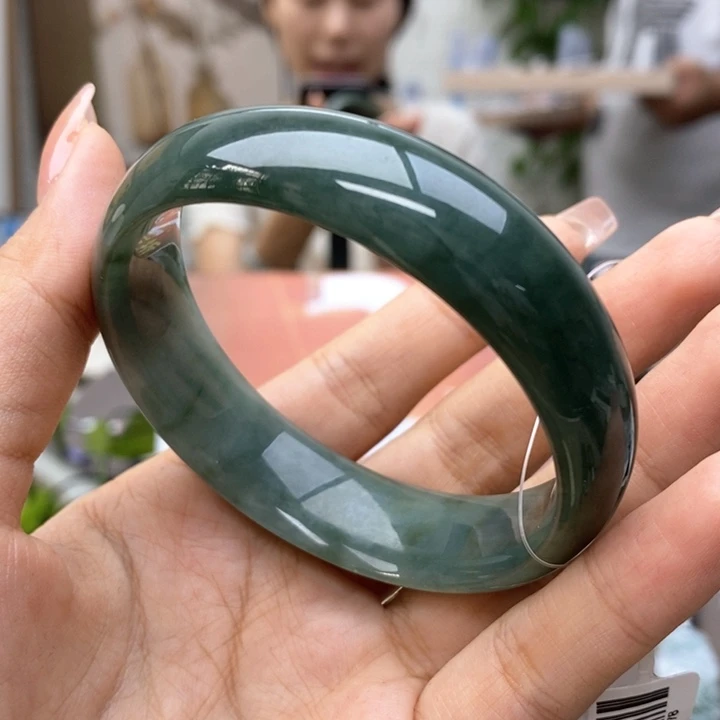 【闪购商品】翡翠手镯未镶嵌尾***天手镯