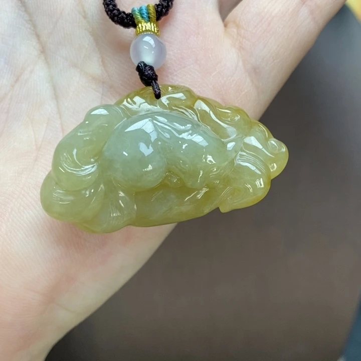翡翠颈饰未镶嵌吊坠