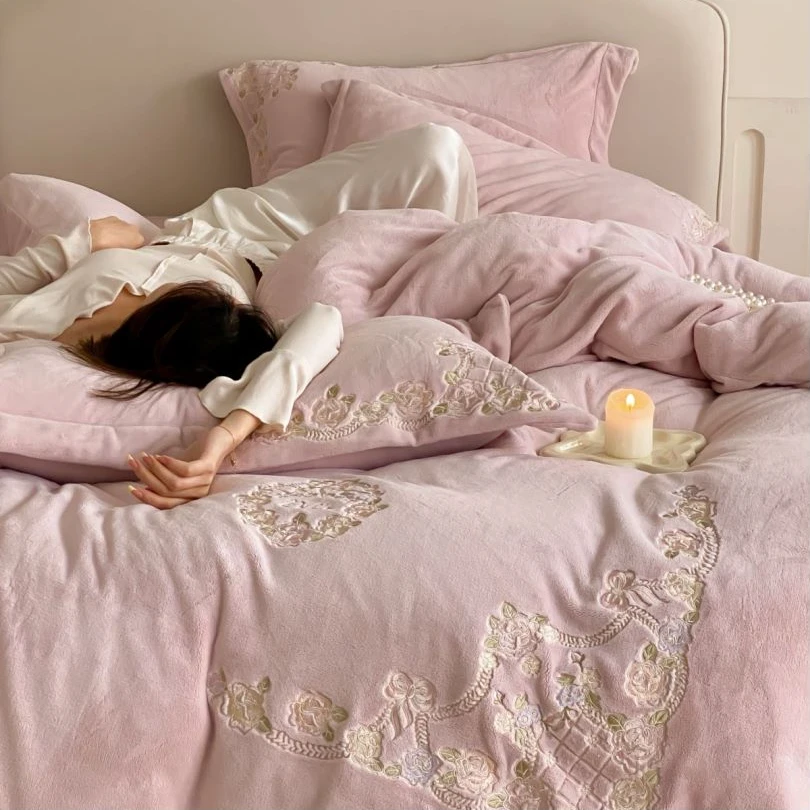 【晴儿】欧式轻奢刺绣加厚秋冬季双面牛奶绒四件套XR 绒卡洛琳