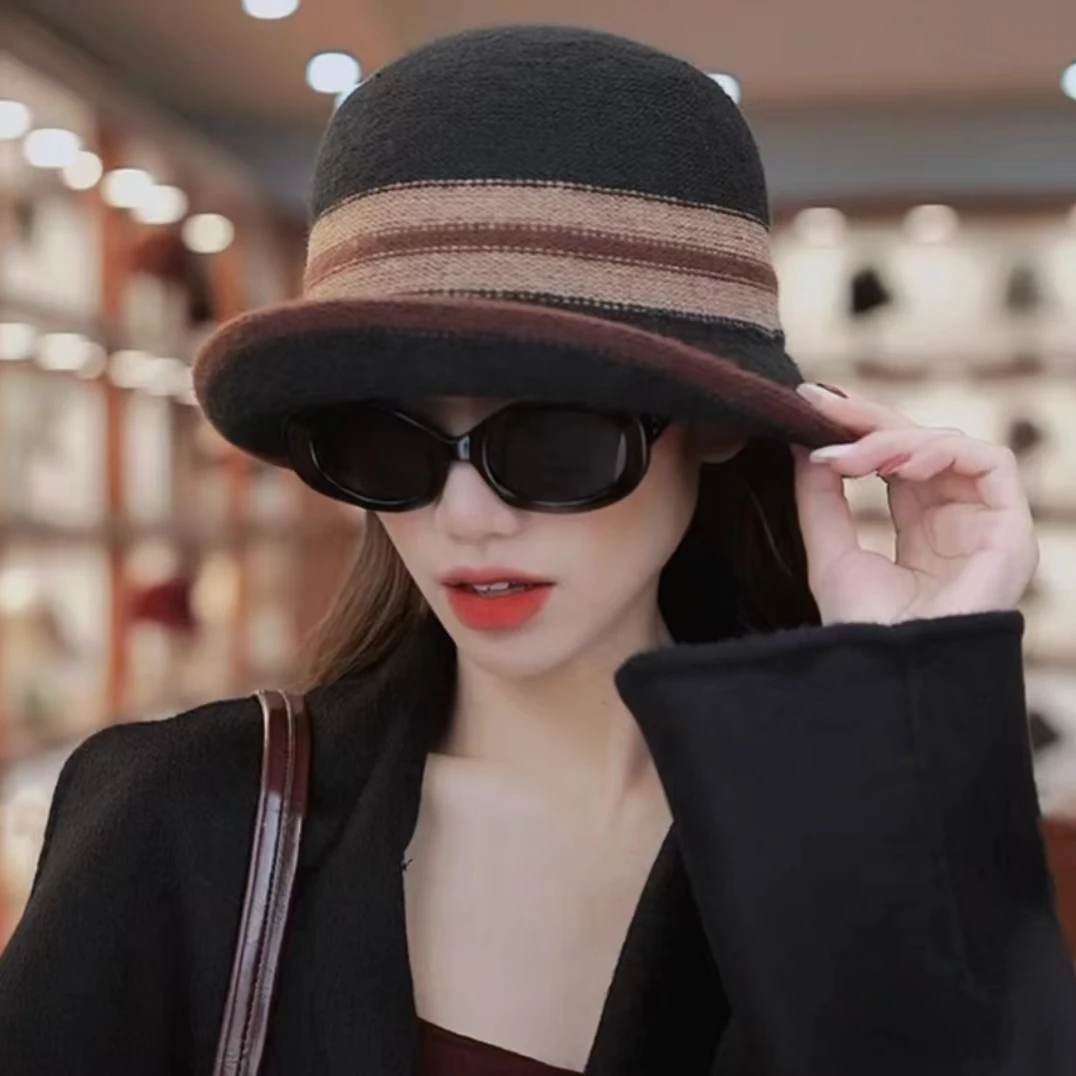 中老年妈妈帽子秋冬羊法式拼色卷边渔夫帽时尚百搭保暖复古礼帽