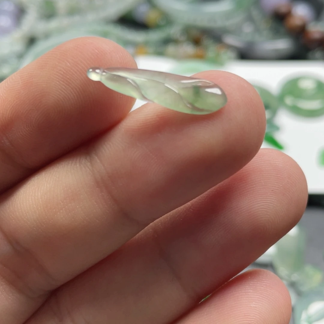 【闪购商品】翡翠颈饰未镶嵌翡翠