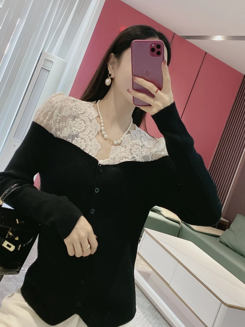 【橦颜推荐】气质蕾丝拼接上衣3526