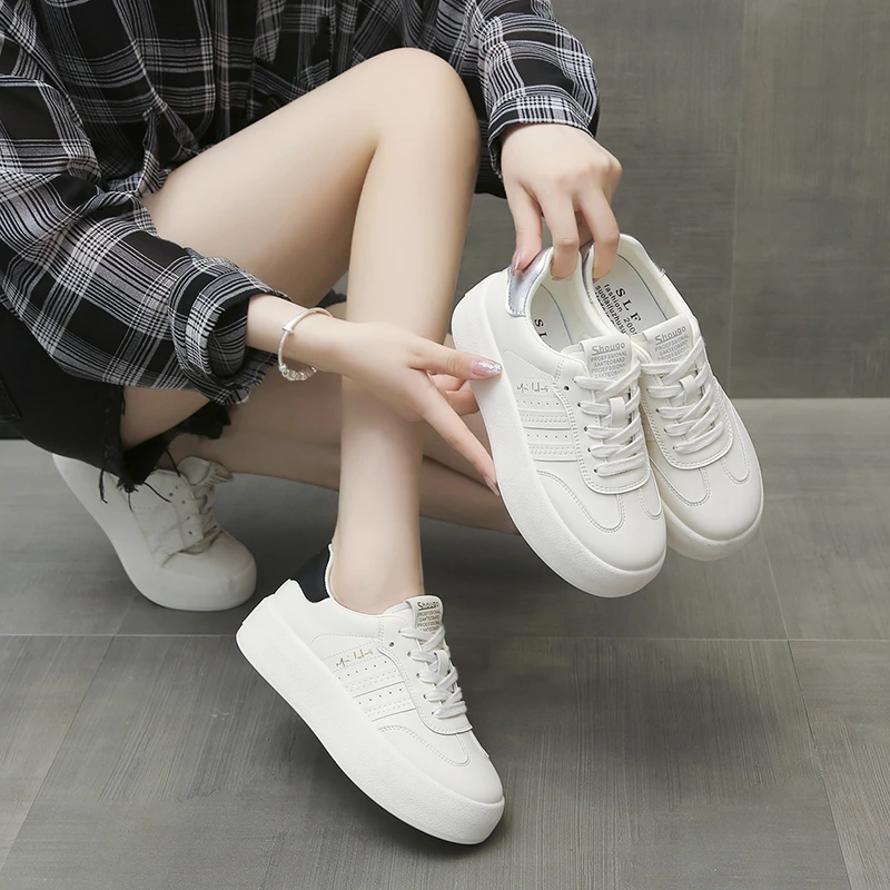 时尚小白鞋女休闲鞋四季软底软面板鞋子韩版百搭款街拍运动女鞋