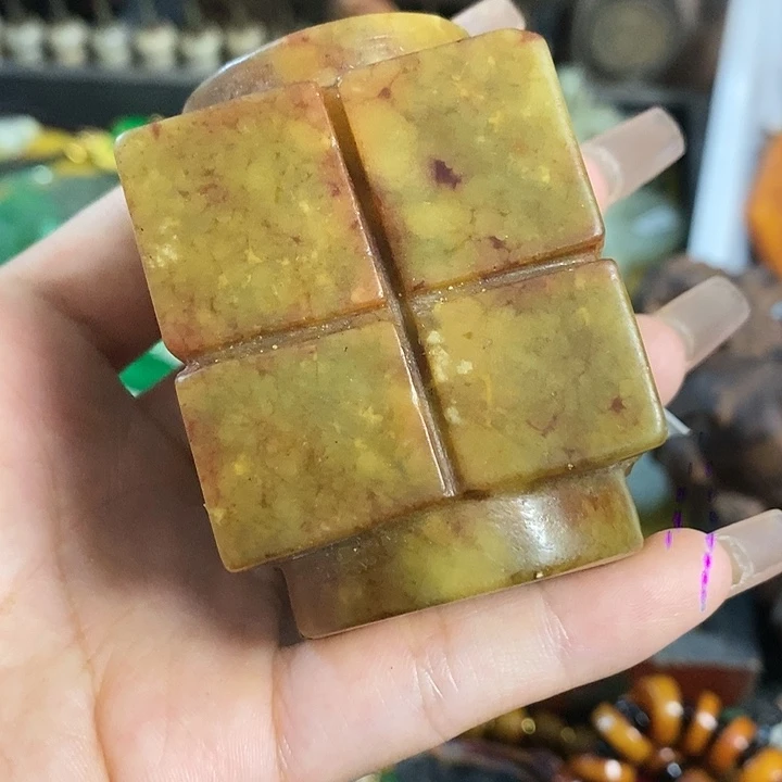 和田玉（糖玉）颈饰未镶嵌