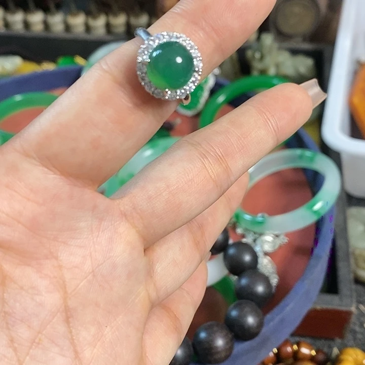 和田玉（糖玉）颈饰未镶嵌