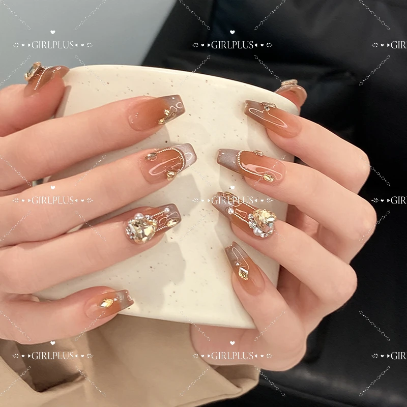 『顶楼大千金』z爆款棕色法式轻奢高级感中长美甲贴片纯手工穿戴