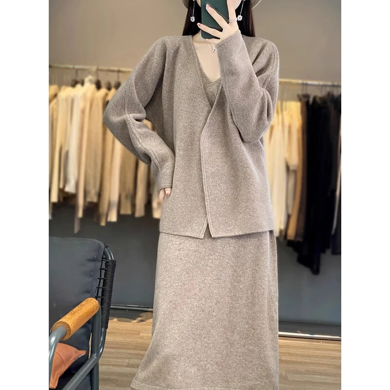 时尚两件套装女春秋新款轻熟风针织开衫百搭中长款过膝吊带裙