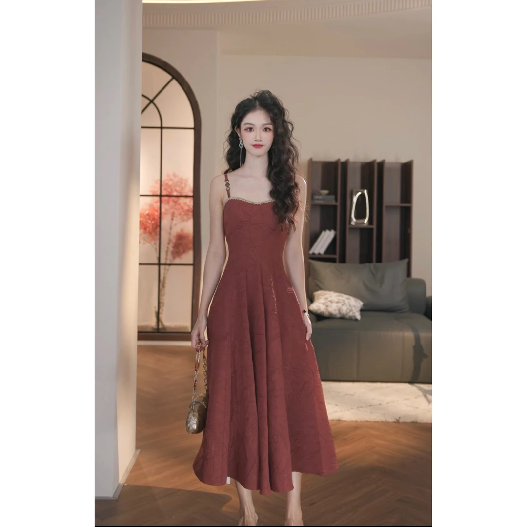 依漾自制-现货【雪落红尘】2024秋季显瘦收腰吊带连衣裙-30147K
