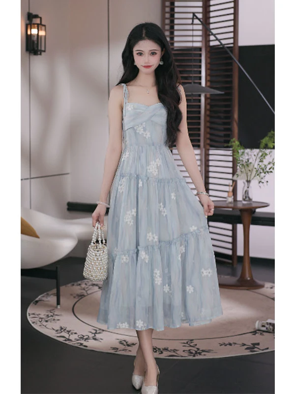 依漾Y-现货【蓝色风铃】夏季新款收腰不挑人吊带连衣裙-B5616Q