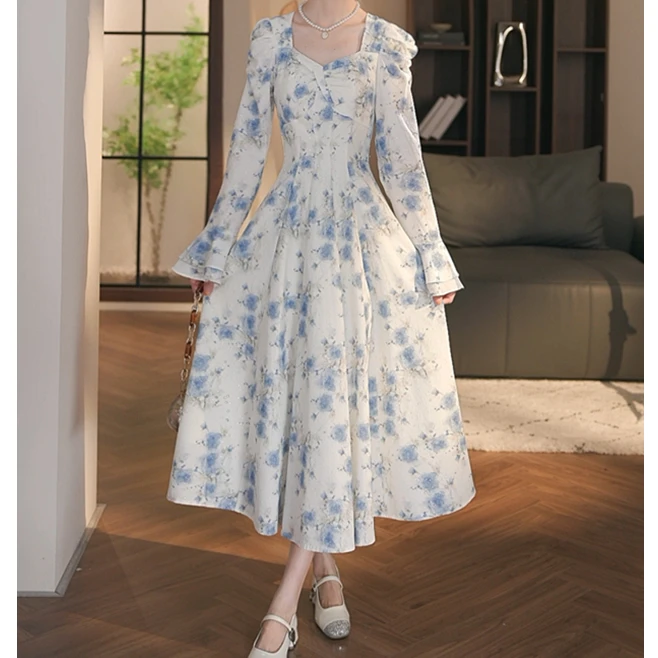 WBR晓西-【蓝色妖姬】2024早秋新款法式复古方领碎花连衣裙-3V177K