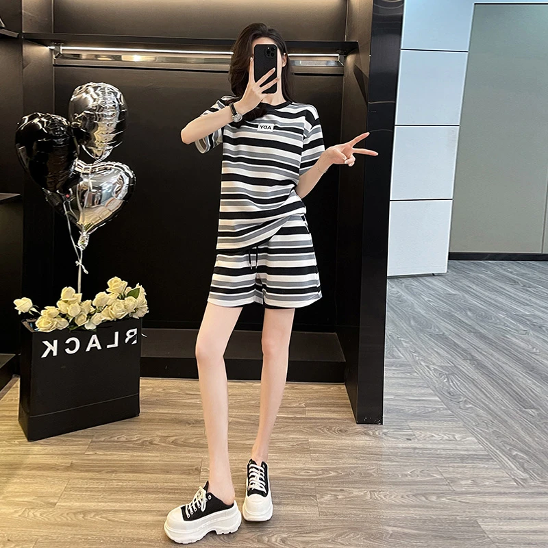 时尚洋气减龄休闲运动套装女2024夏季新款黑白条纹短袖T恤短裤潮
