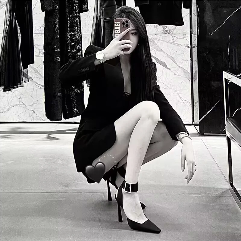 高跟红底高跟鞋网红时尚休闲