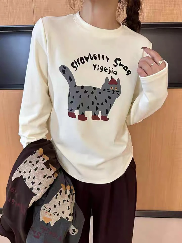 8001 猫咪图案圆领秋冬蛋白打底衫