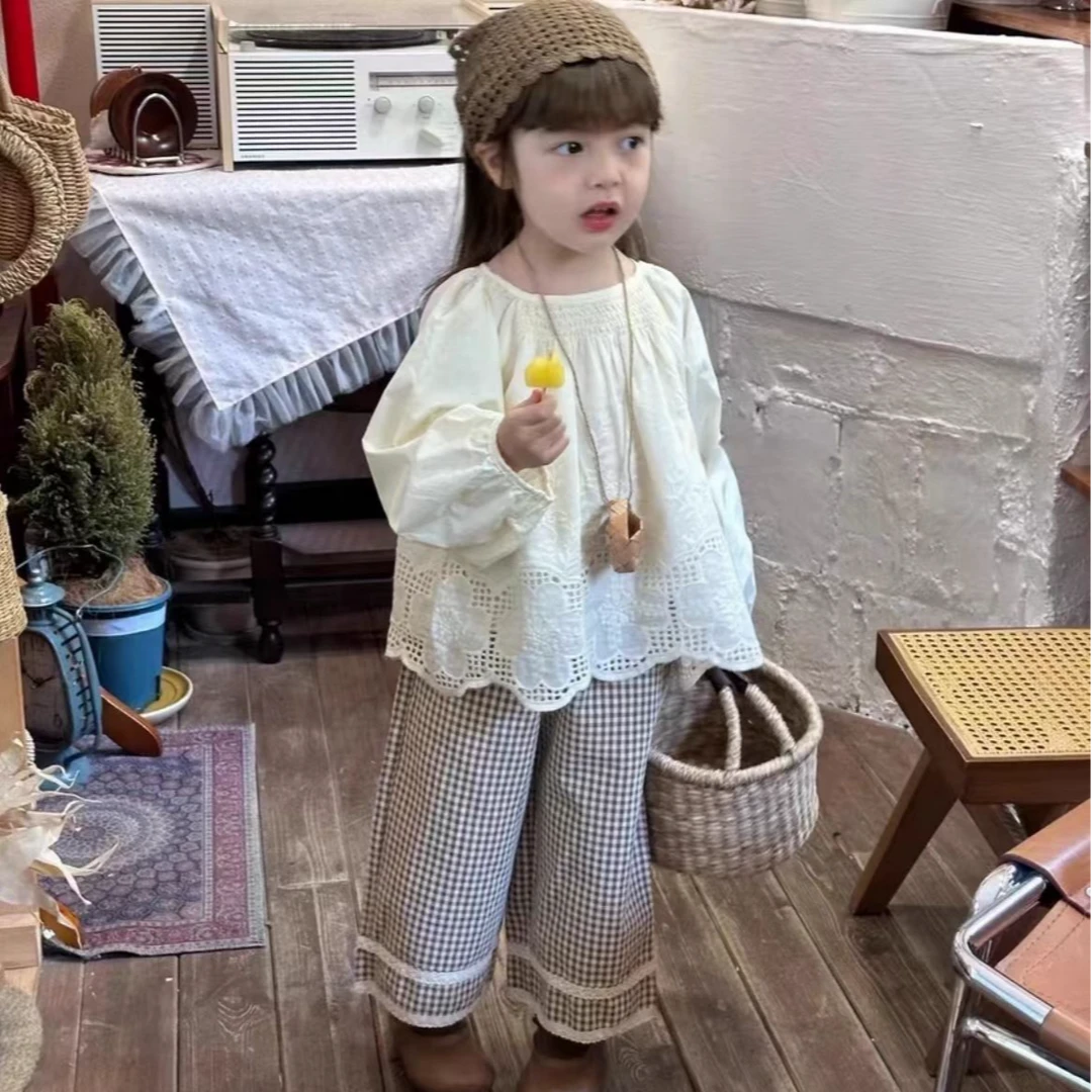 女童森系套装2024秋季新款洋气儿童蕾丝花边衬衫格子直筒裤两件套