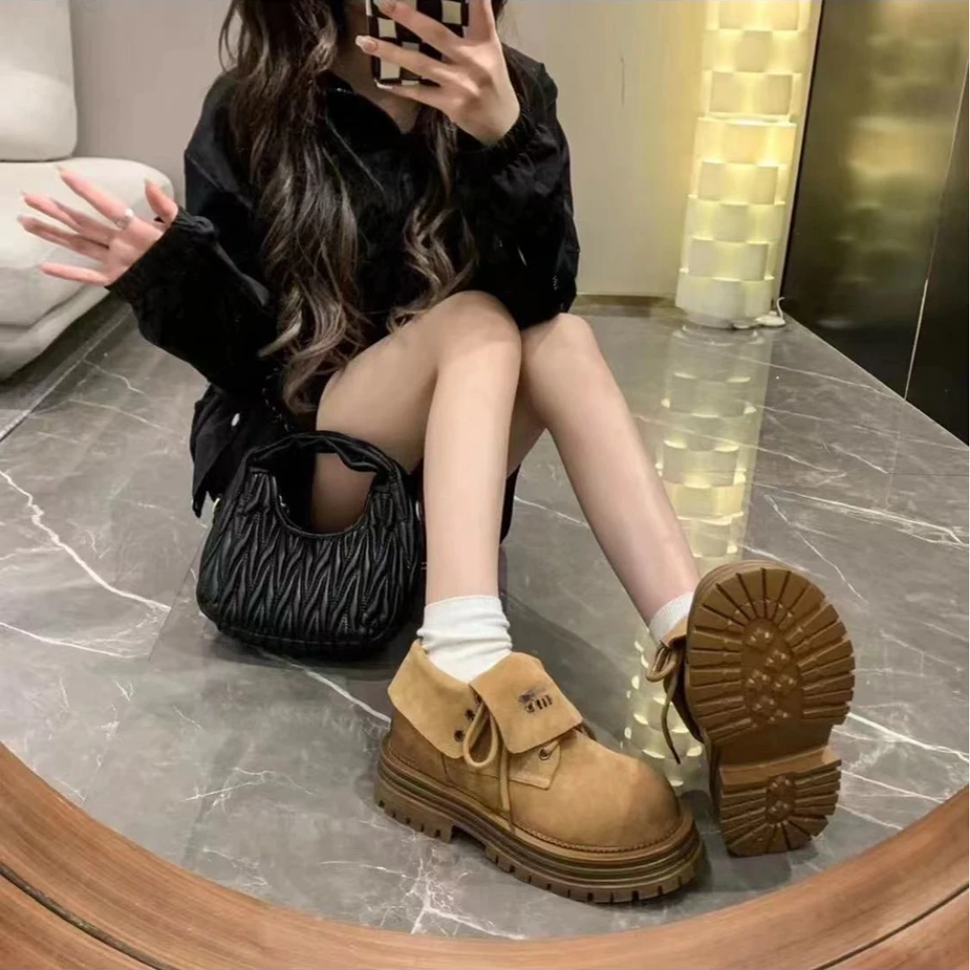7118秋季女鞋牛皮马丁靴时尚百搭休闲厚底平底短筒