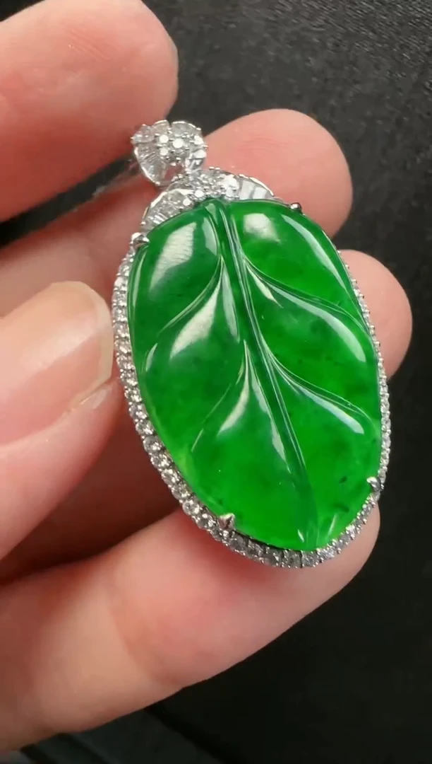 【闪购商品】翡翠颈饰18K金镶嵌542 | 叶子