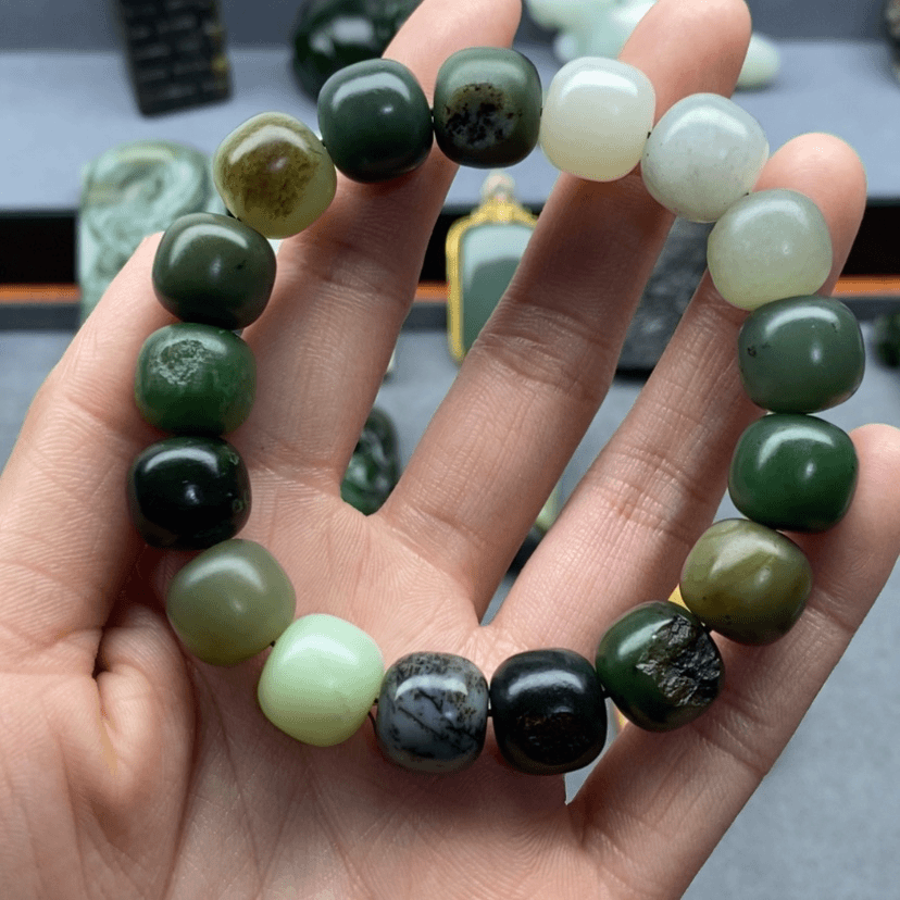 【闪购商品】和田玉颈饰未镶嵌文****年